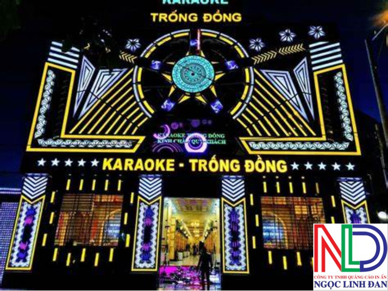 Bảng hiệu karaoke – Cách kết hợp chữ nổi mica và LED để thu hút khách hàng
