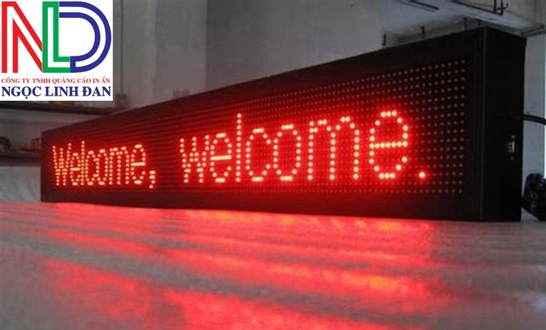 So sánh bảng LED huỳnh quang viết tay và bảng điện tử truyền thống