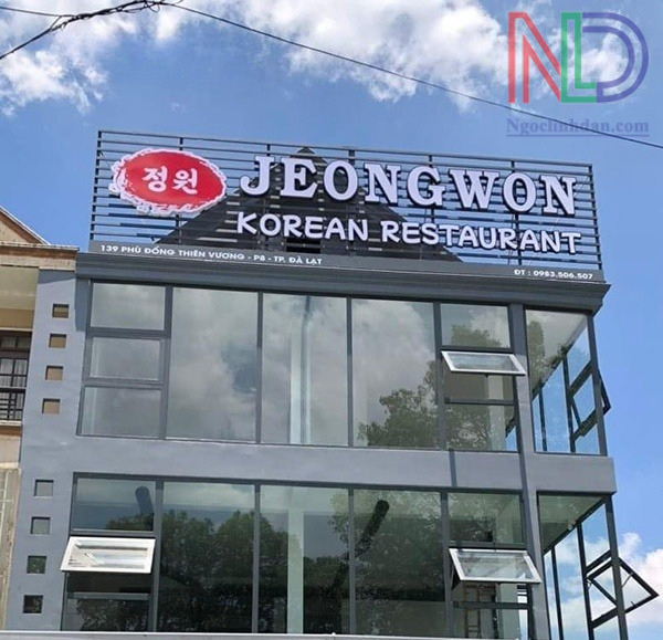 Ứng dụng sáng tạo của bảng hiệu khung lưới trong các ngành kinh doanh