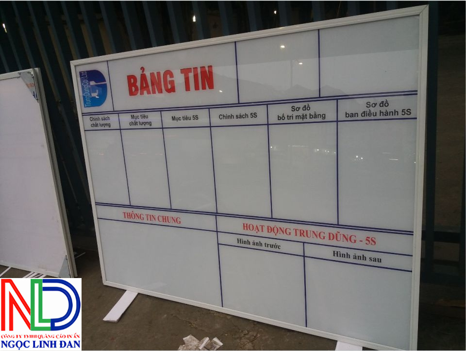 Bảng biểu khung viền nhôm