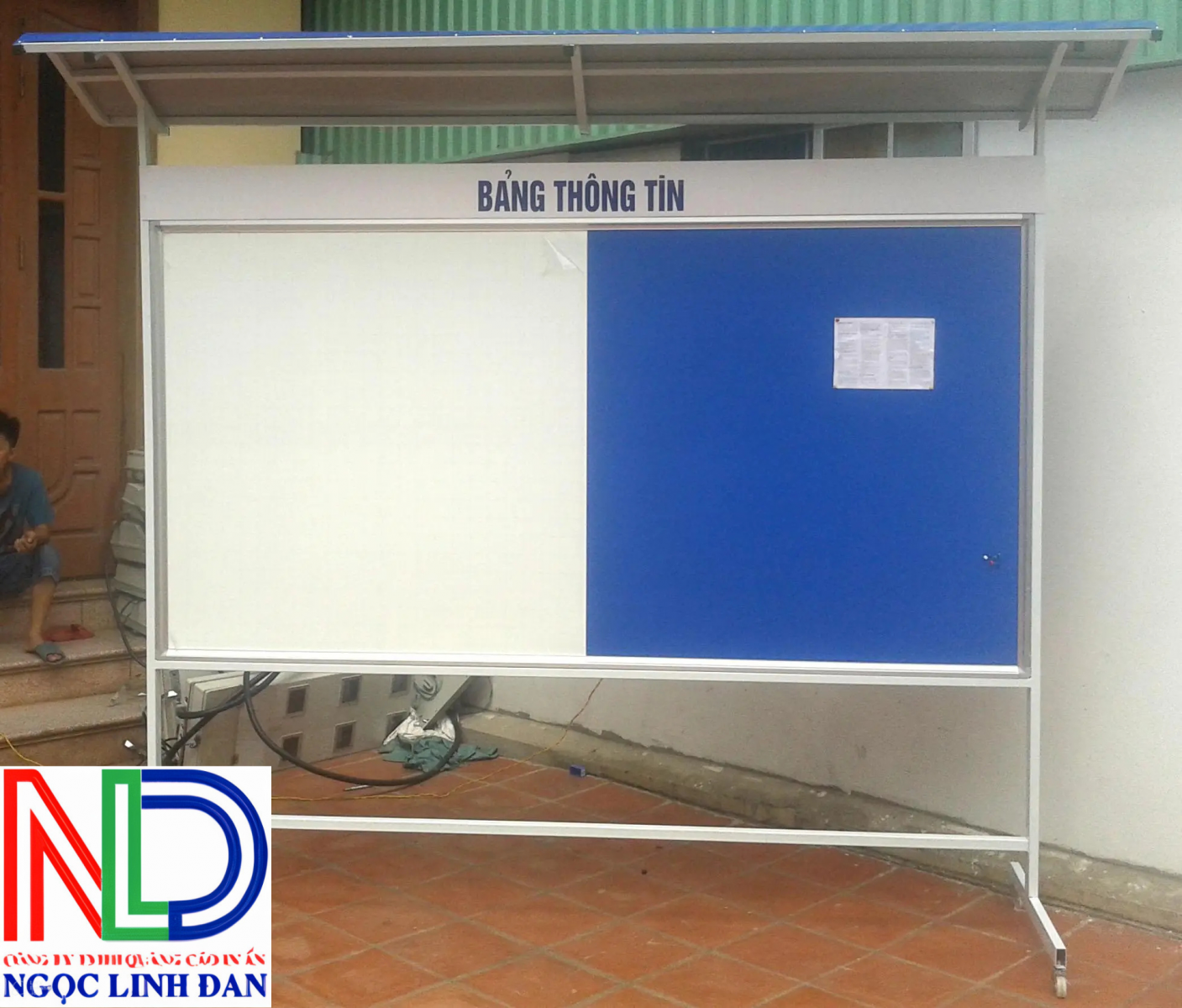 Bảng biểu khung viền nhôm