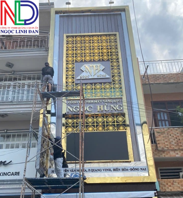 Có nên sử dụng bảng hiệu khung lưới cho nhà hàng của bạn