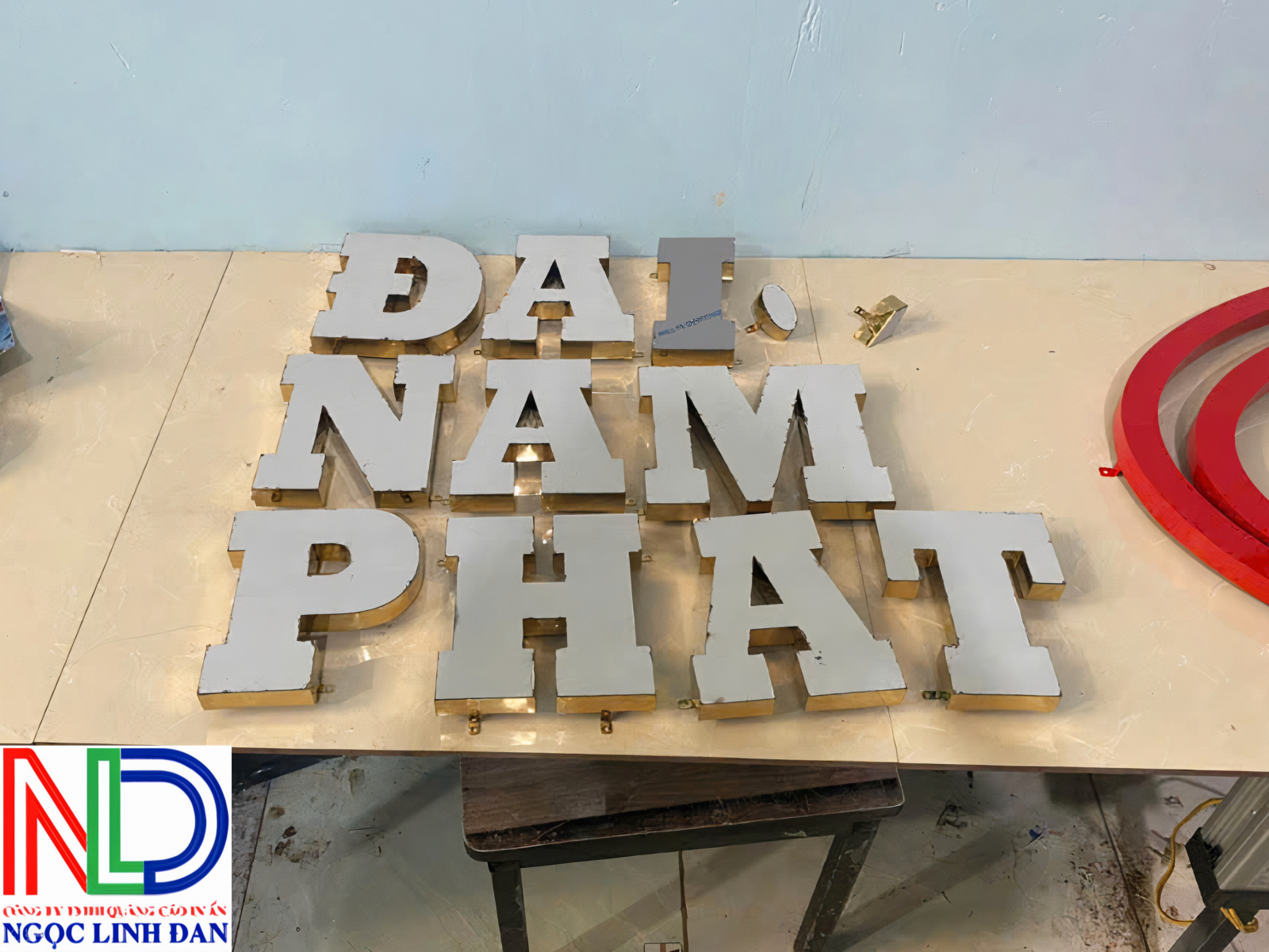 Thiết Kế Thi Công Bảng Hiệu Chữ Nổi Inox Cho Công Ty Đại Nam Phát