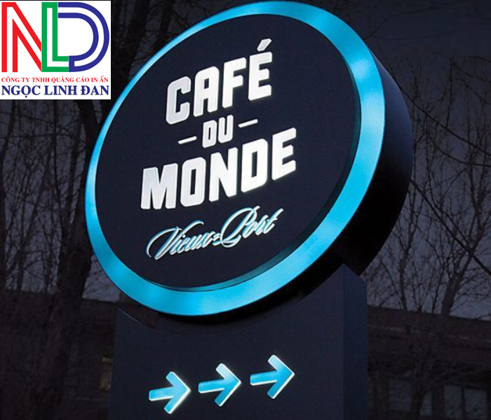 Chi Phí Làm Hộp Đèn Mica So Với Hộp Đèn LED