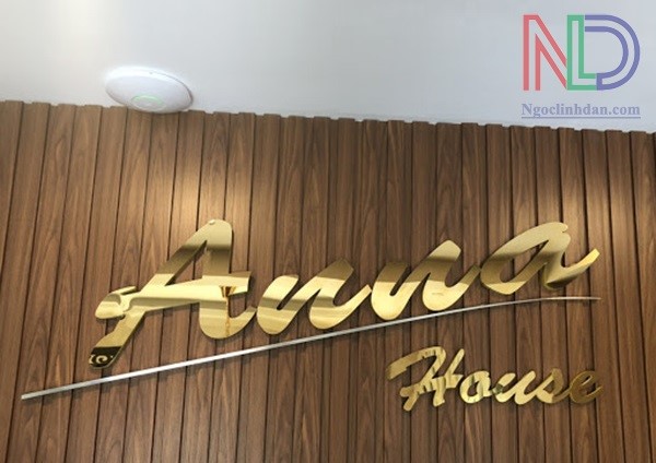 Thiết kế thi công chữ Inox vàng bóng