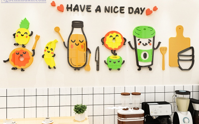 Trang trí không gian quán cafe, quán ăn vặt với tranh chữ mica – Giải pháp sáng tạo và thu hút khách hàng